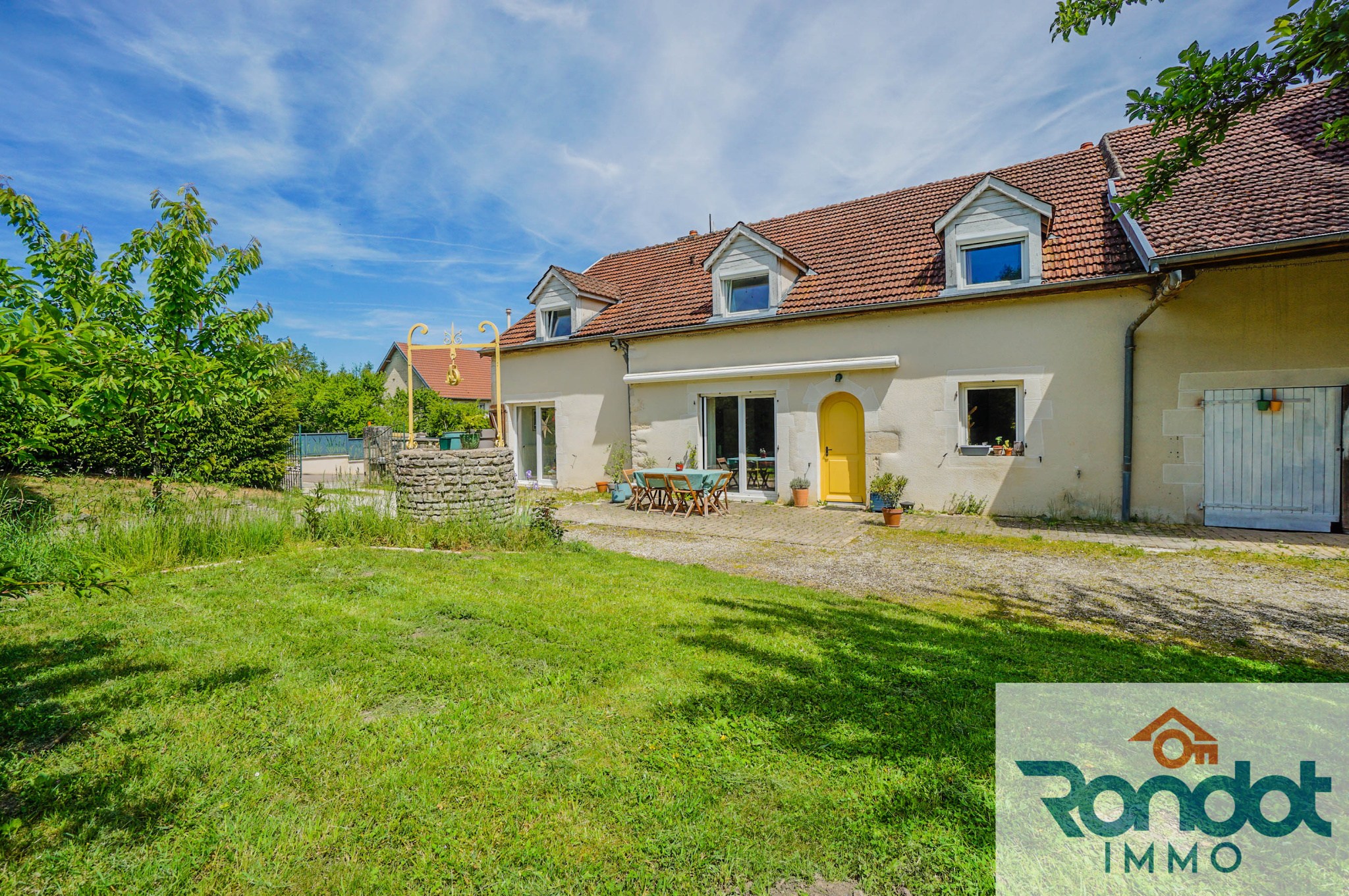 Maison 7 pièces / 5 chambres / 195 m2 / 1039 m2 terrain