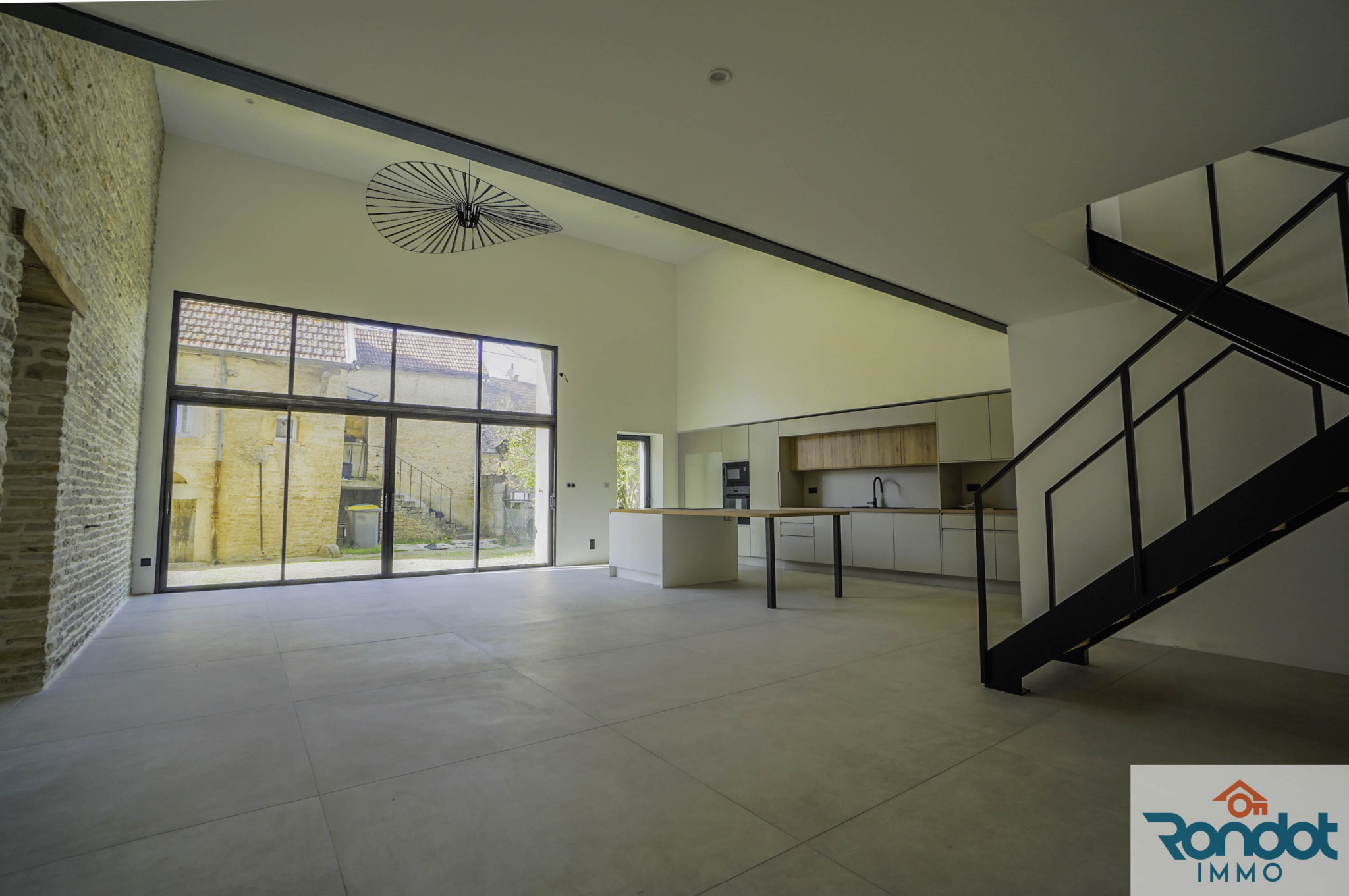 Ensemble immobilier de 2 maisons de 273 m2